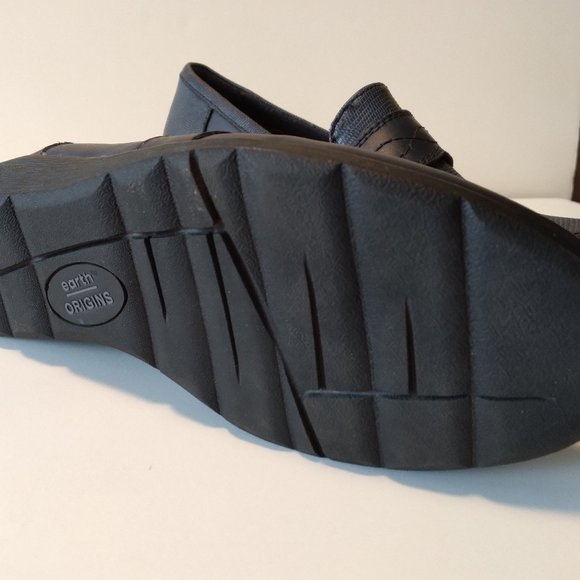 Navy loafers, size 7W - Picture 6 of 8